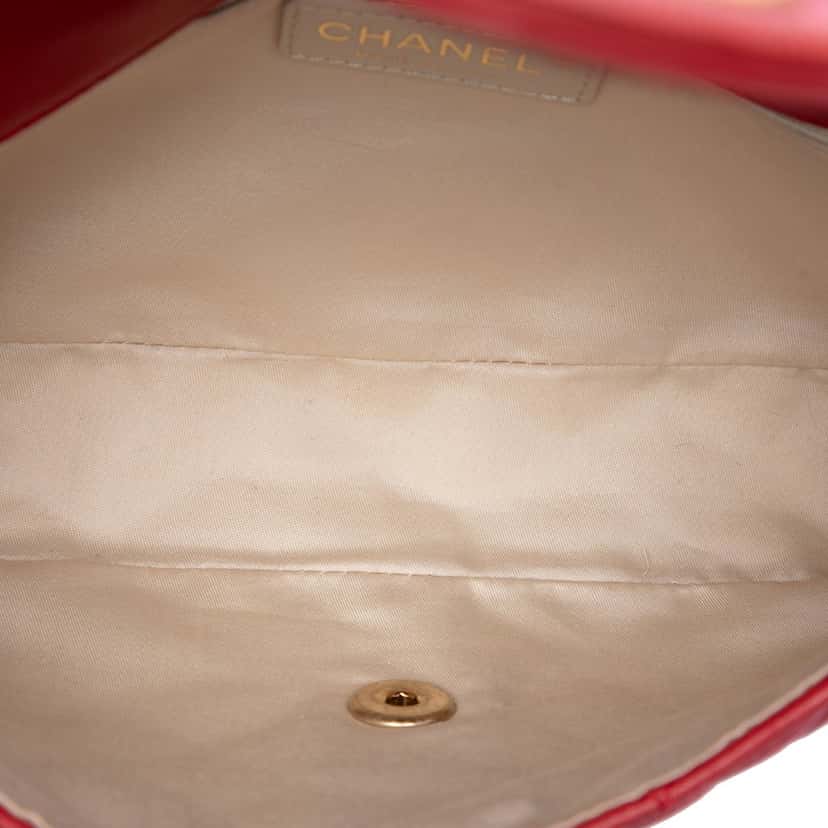 Chanel Medium Classic Lambskin Marine Charms Single Flap Red Leather Very good condition - Model View