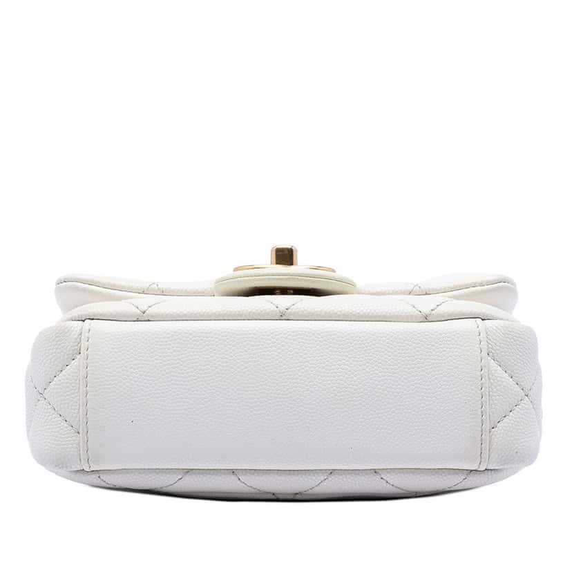 Chanel Mini Quilted Caviar Twist Your Buttons Flap White Leather Very good condition - Inside View