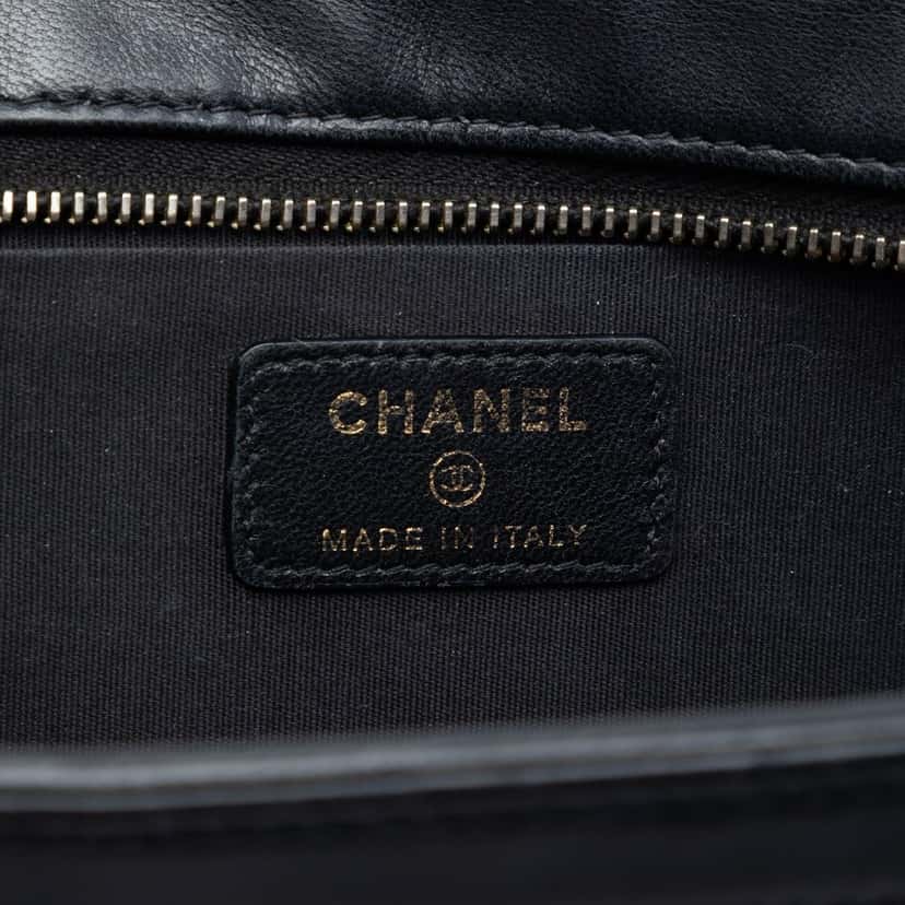 Chanel Quilted Lambskin Front Pocket Clutch With Chain Black Leather Very good condition - Box View