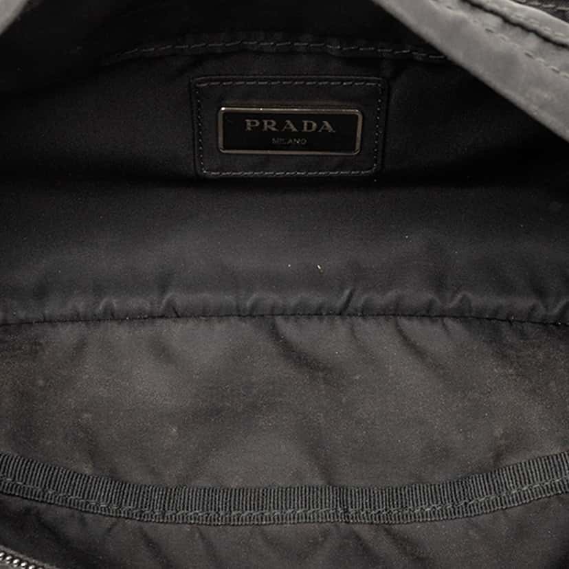 Prada Tessuto Belt Bag Black Very good condition - Model View