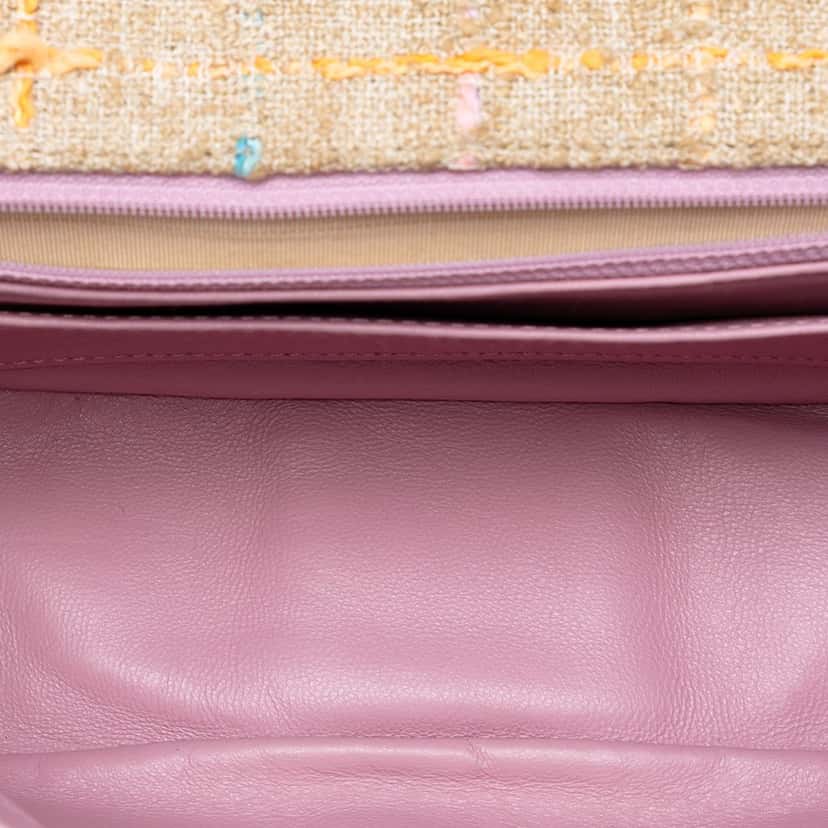 Chanel Chocolate Bar Tweed Mademoiselle Turnlock Flap Beige Very good condition - Model View