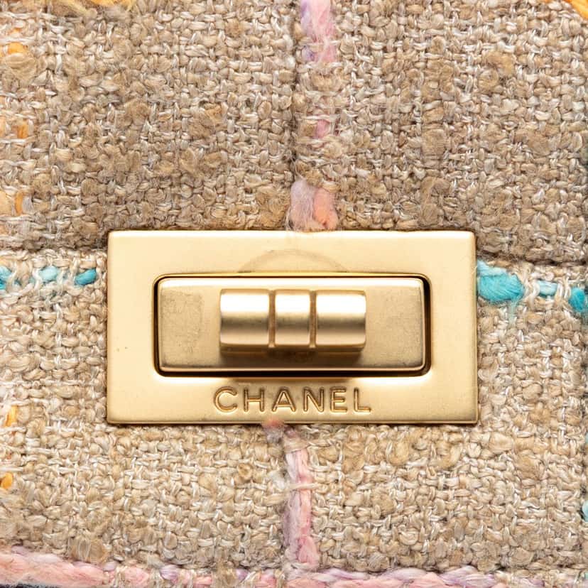 Chanel Chocolate Bar Tweed Mademoiselle Turnlock Flap Beige Very good condition - Box View