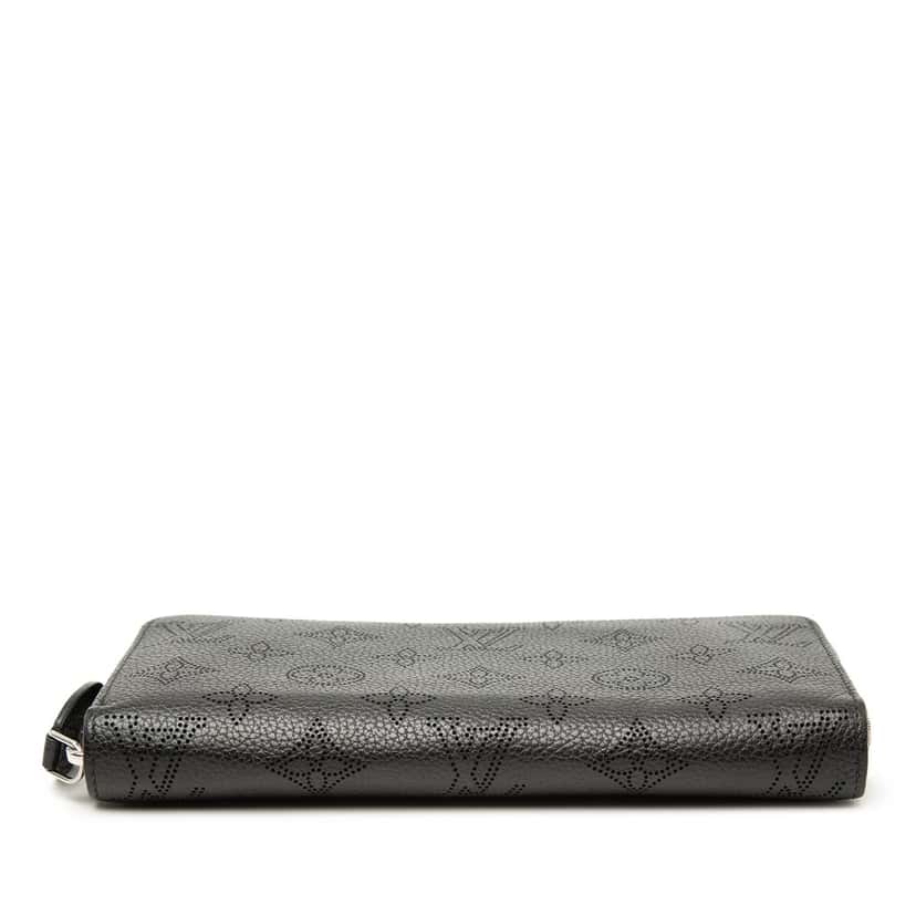 Louis Vuitton Monogram Mahina Zippy Wallet Black Leather Very good condition - Inside View