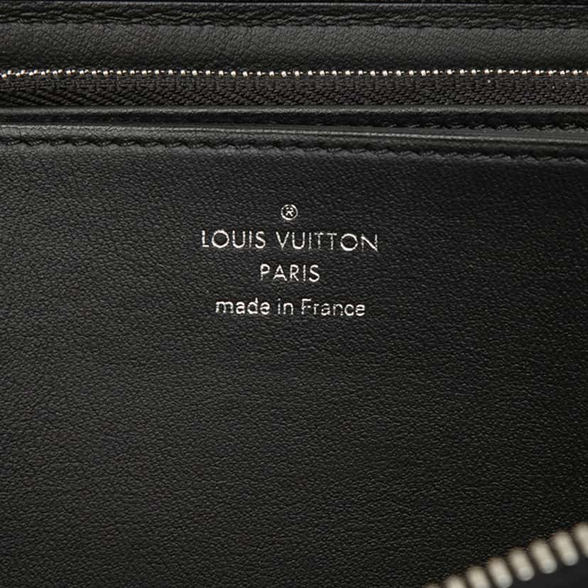 Louis Vuitton Monogram Mahina Zippy Wallet Black Leather Very good condition - Box View