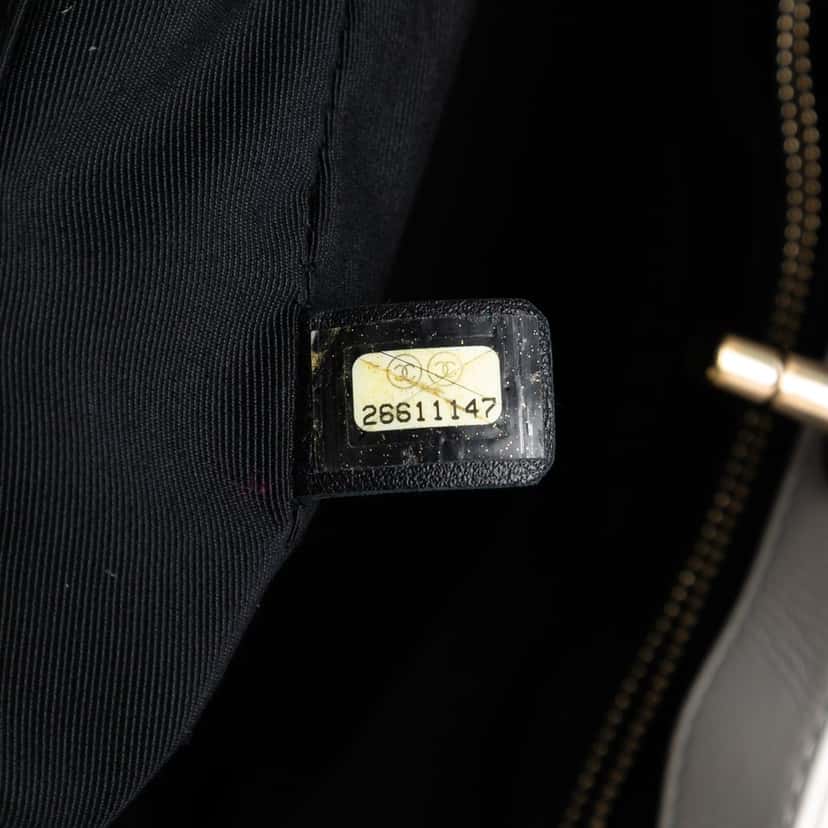 Chanel Large Tweed 31 Shopping Bag Other Very good condition - Box View