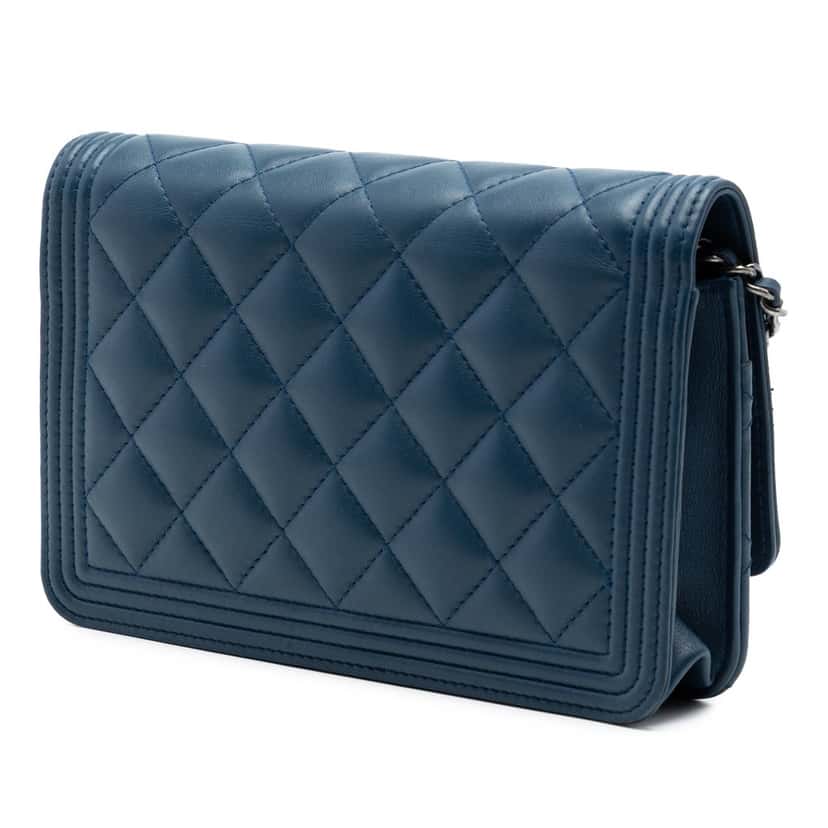 Chanel Quilted Lambskin Boy Wallet On Chain Blue Leather Very good condition - Back View