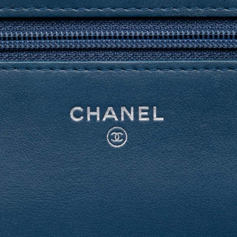 Chanel Quilted Lambskin Boy Wallet On Chain Blue Leather Very good condition - Box View