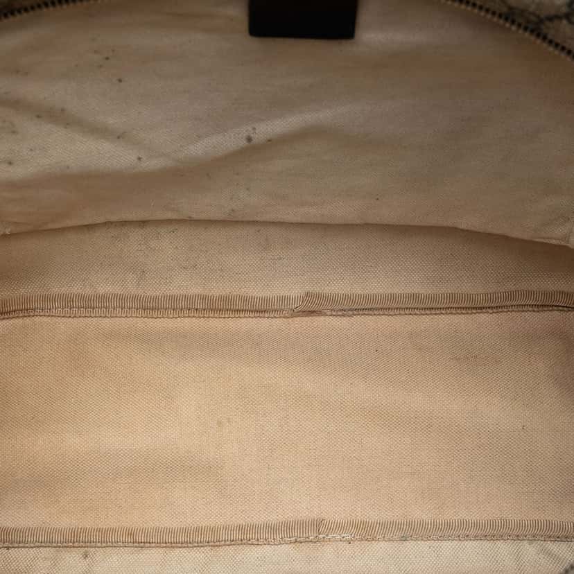 Gucci GG Supreme Crossbody Beige Very good condition - Model View