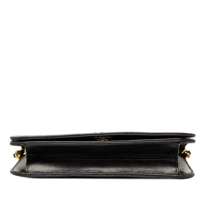 Chanel CC Quilted Lambskin Full Single Flap Black Leather Very good condition - Inside View