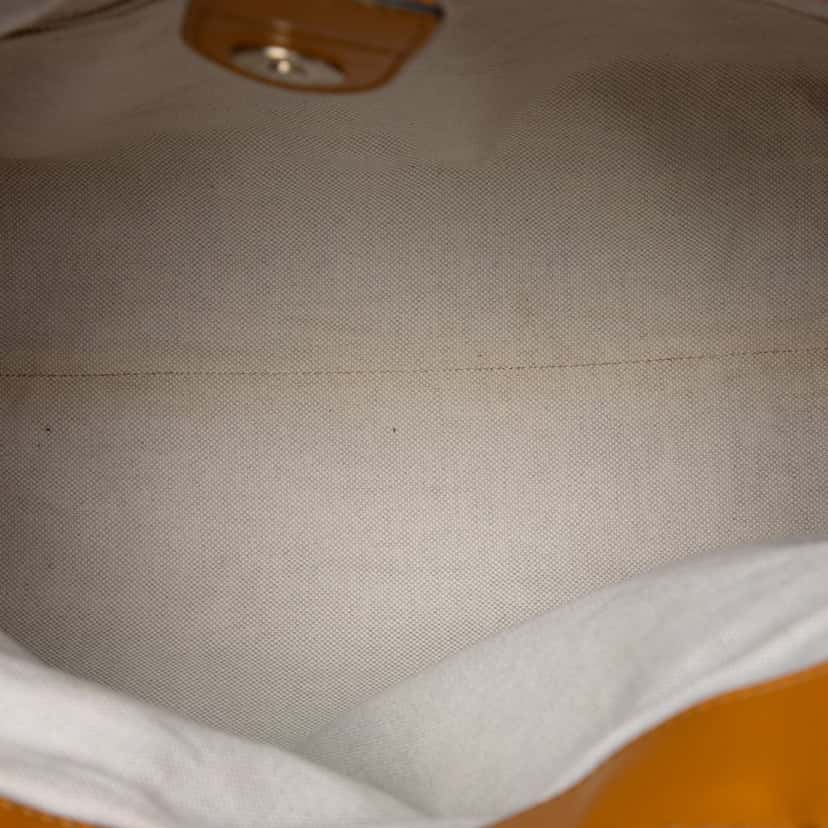 Gucci Medium GG Canvas Sukey Tote Beige Very good condition - Model View