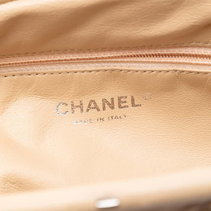 Chanel Quilted Lambskin Timeless Kisslock Clutch Beige Leather Very good condition - Box View