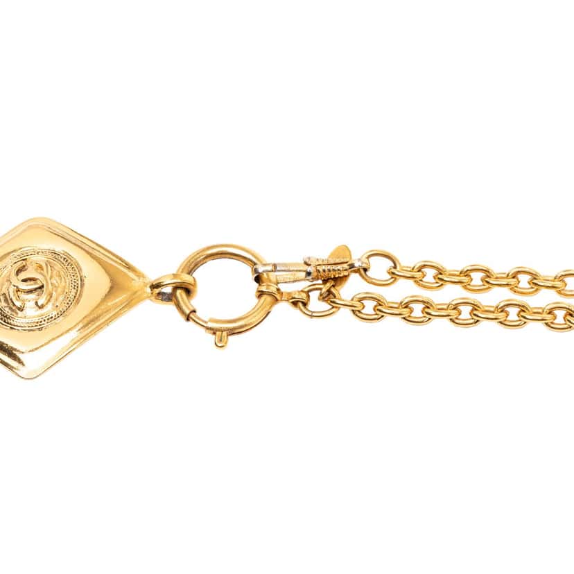 Chanel CC Gold Plated Diamond Shape Pendant Necklace Gold Metal Very good condition - Box View