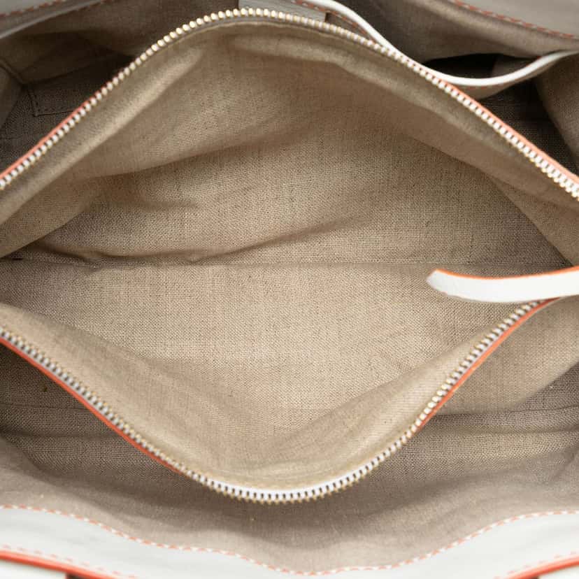 Celine Leather Boogie Handbag White Leather Very good condition - Model View