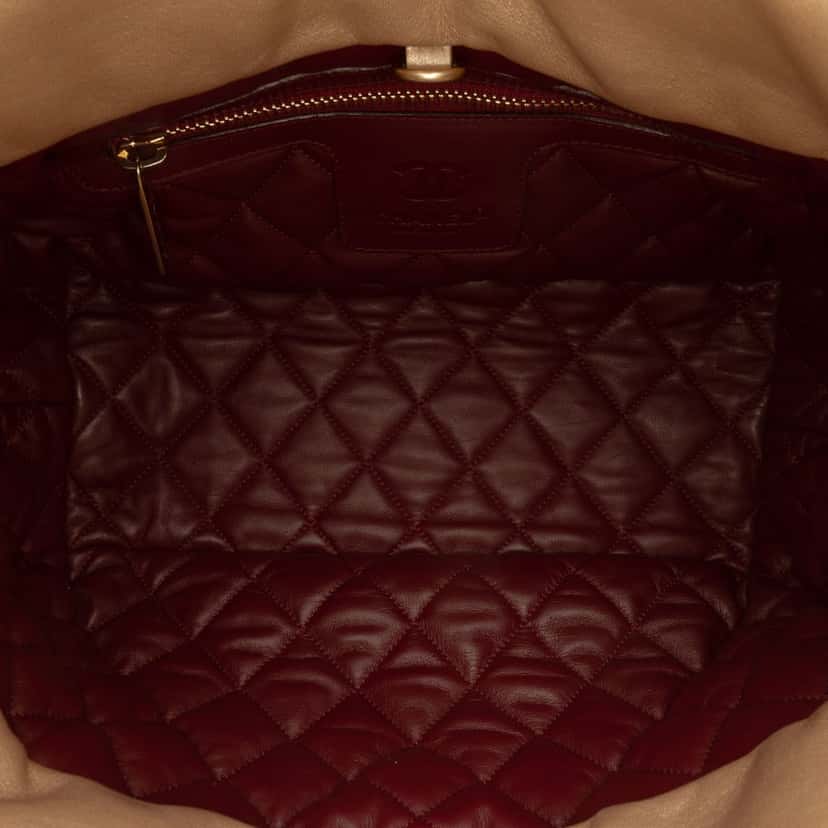 Chanel Small Lambskin Coco Cocoon Reversible Tote Gold Leather Very good condition - Model View