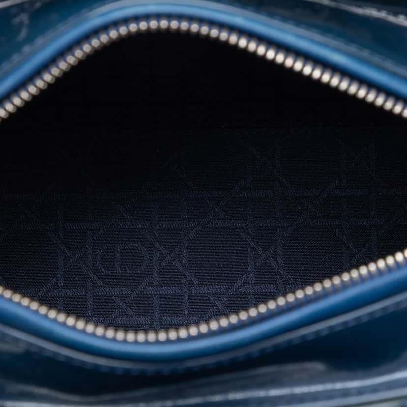 Dior Medium Patent Cannage Lady Dior Blue Leather Very good condition - Model View