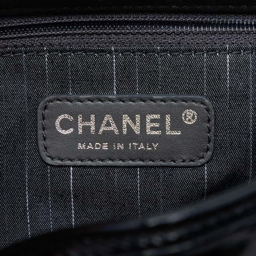 Chanel CC Patent Chain Full Flap Black Leather Very good condition - Box View
