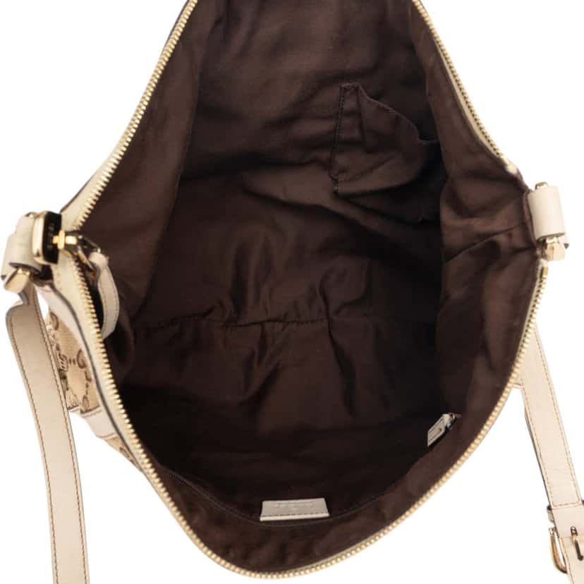 Gucci GG Canvas Abbey D Ring Crossbody Beige Good condition - Model View