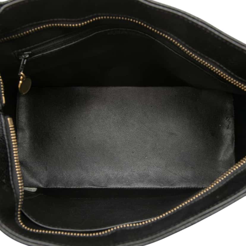 Chanel Caviar Medallion Tote Black Leather Very good condition - Model View