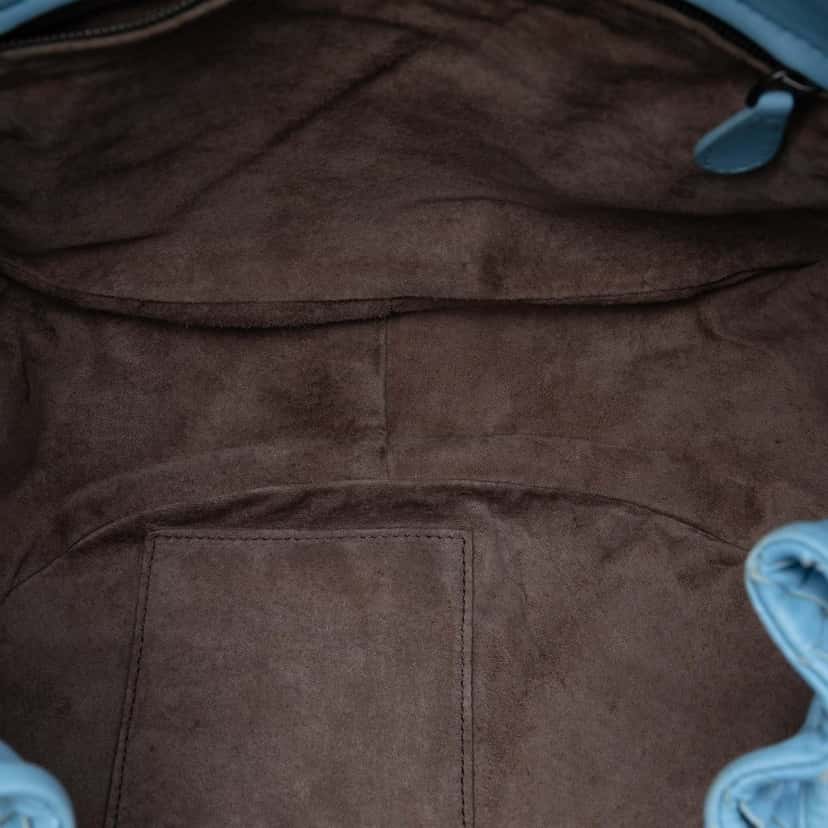 Bottega Veneta Nappa Intrecciato Flap Crossbody Blue Leather Very good condition - Model View