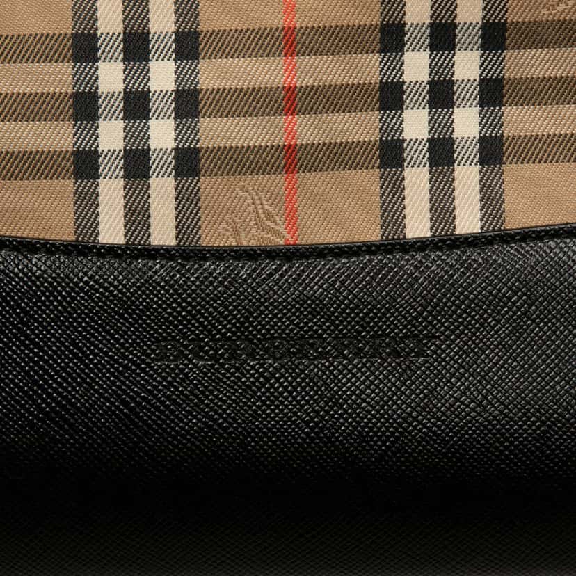 Burberry Haymarket Check Canvas Tote Beige Very good condition - Box View