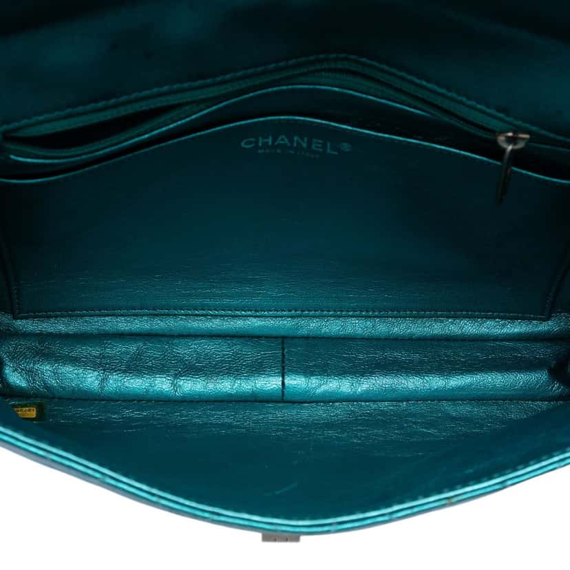 Chanel Quilted Metallic Calfskin Reissue 2.55 Flap 226 Blue Leather Very good condition - Model View