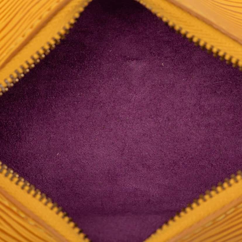 Louis Vuitton Epi Pochette Soufflot Yellow Leather Very good condition - Model View