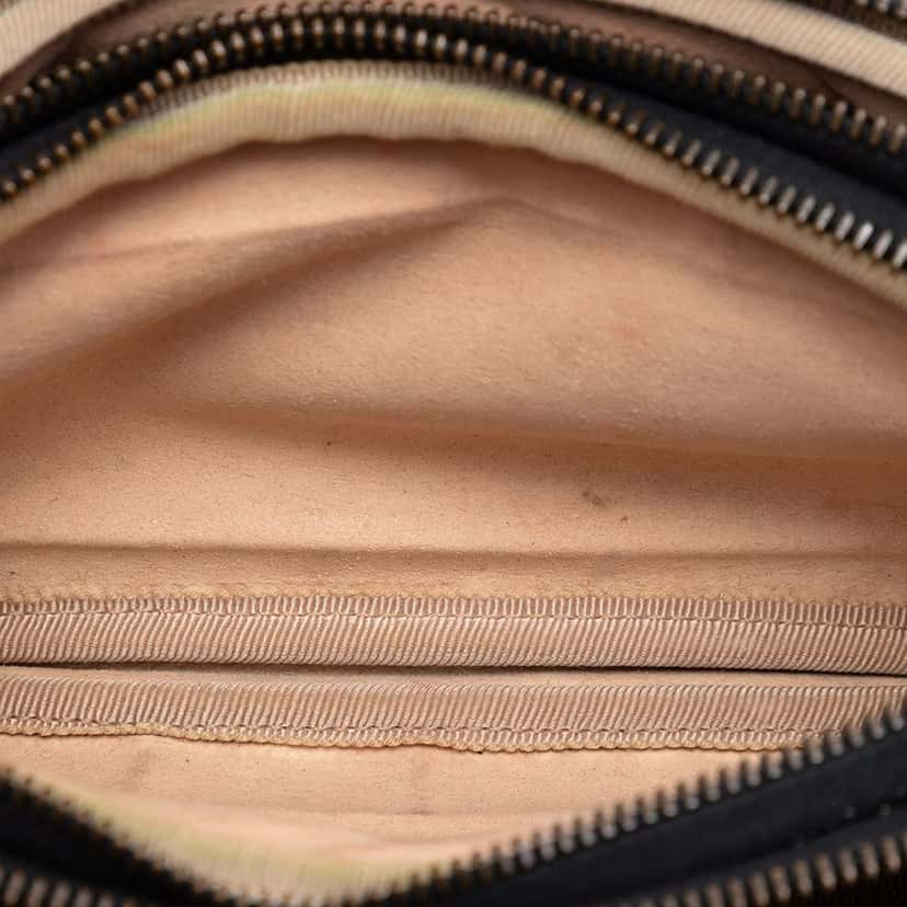 Gucci Mini GG Marmont Matelasse Leather Triple Zip Crossbody Black Leather Very good condition - Model View