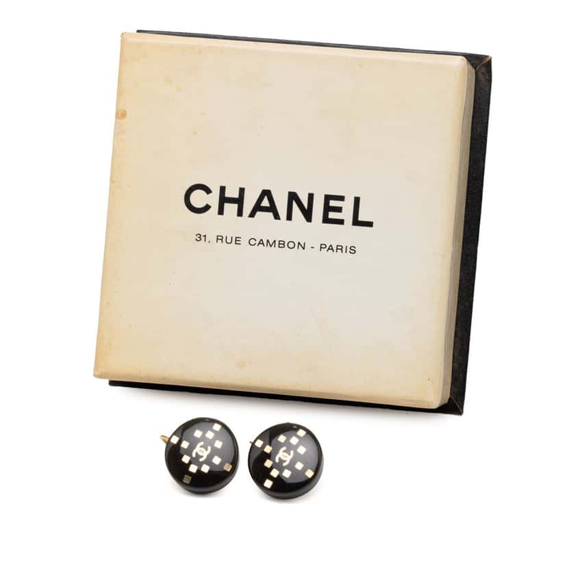 Chanel CC Resin and Gold Plated Round Lever Backs Earrings Black Plastic Very good condition - Model View