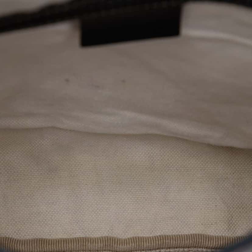 Gucci GG Supreme Crossbody Beige Very good condition - Model View