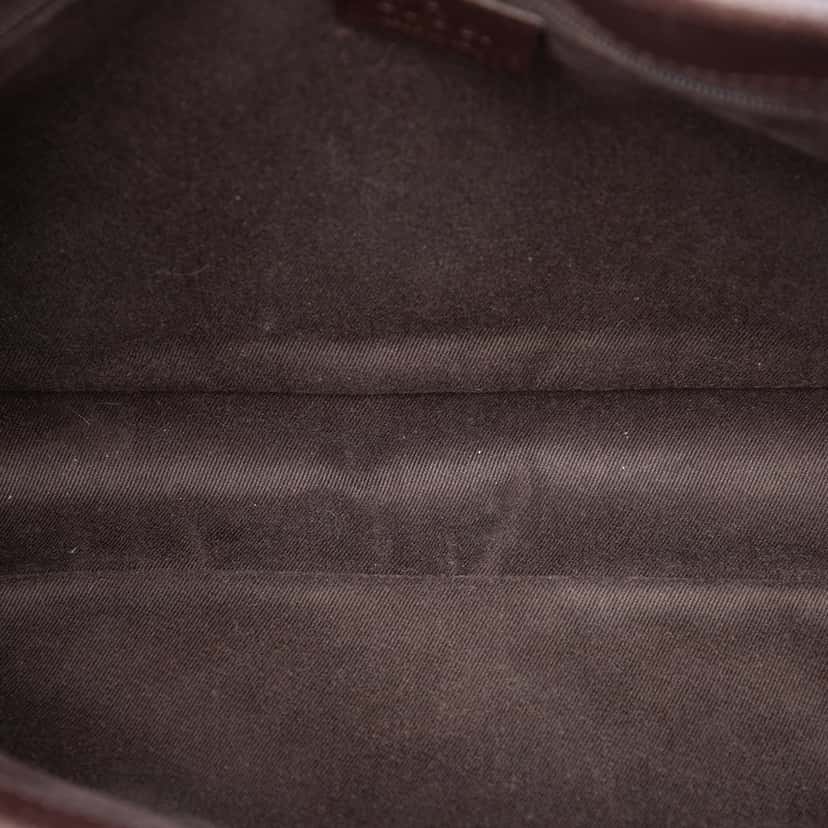 Gucci GG Canvas Tote Beige Very good condition - Model View