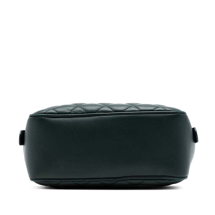 Chanel Small CC Quilted Calfskin Top Handle Vanity Case with Chain Green Leather Very good condition - Inside View