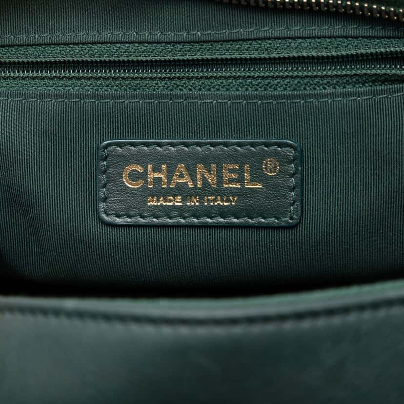 Chanel Small CC Quilted Calfskin Top Handle Vanity Case with Chain Green Leather Very good condition - Box View