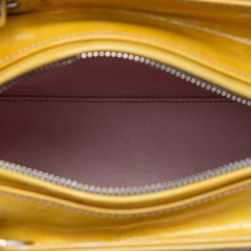Dior Medium Ombre Patent Cannage Lady Dior Yellow Leather Very good condition - Model View