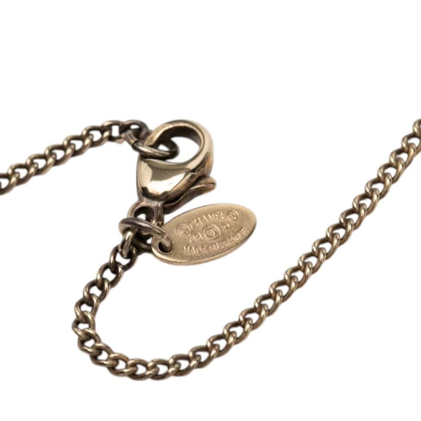 Chanel CC Gold Plated Enamel Pendant Necklace Gold Metal Very good condition - Box View