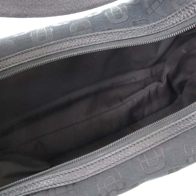 Gucci Horsebit Canvas Shoulder Bag Black Very good condition - Model View