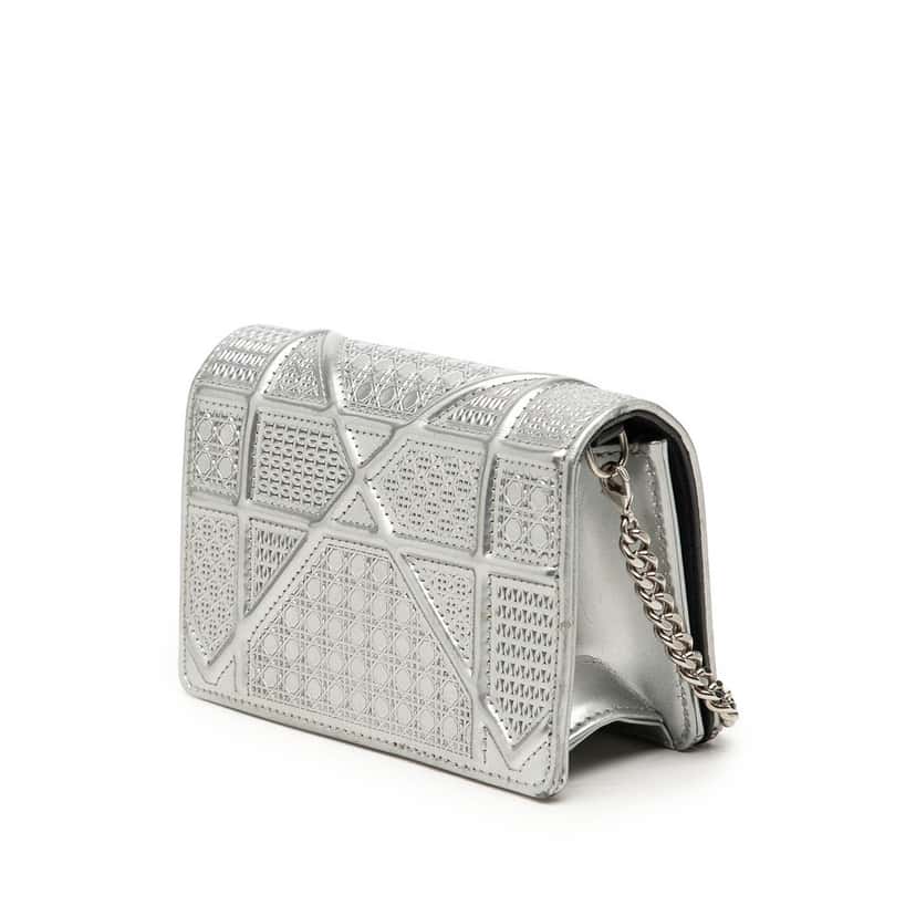 Dior Baby Metallic Patent Microcannage Diorama Flap Silver Leather Good condition - Back View