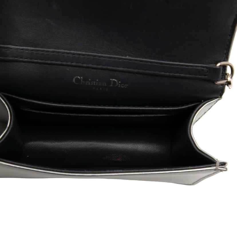 Dior Baby Metallic Patent Microcannage Diorama Flap Silver Leather Good condition - Model View