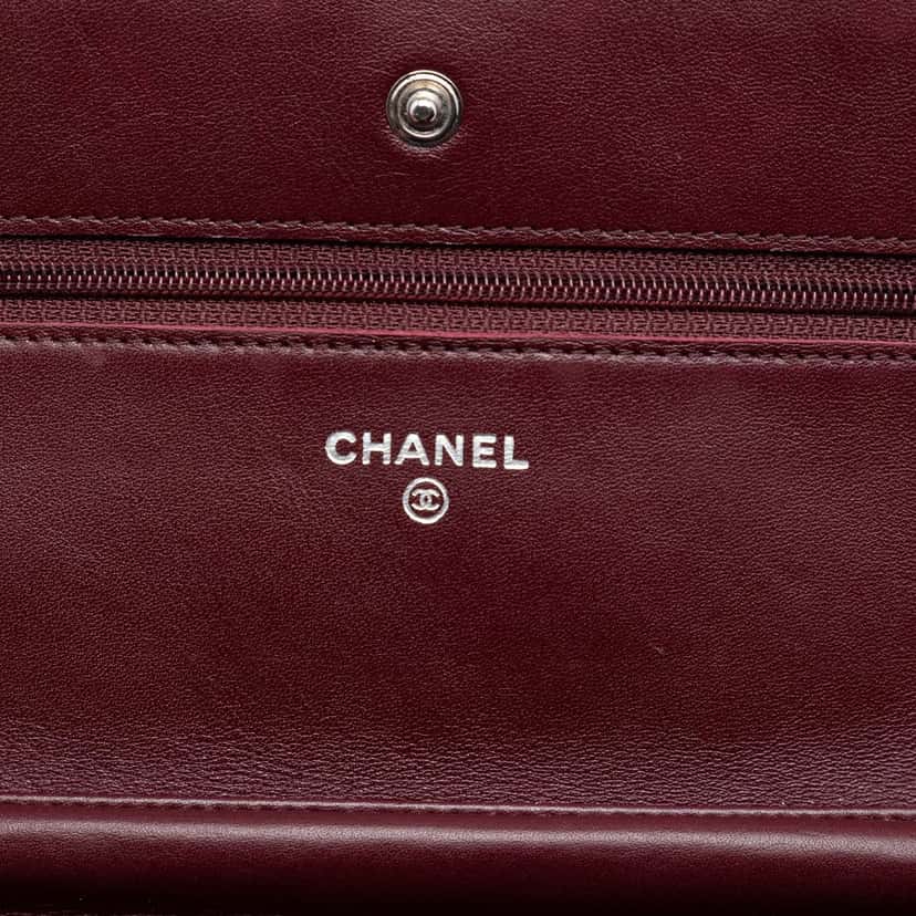 Chanel CC Quilted Striated Metallic Patent Wallet on Chain Red Leather Very good condition - Box View