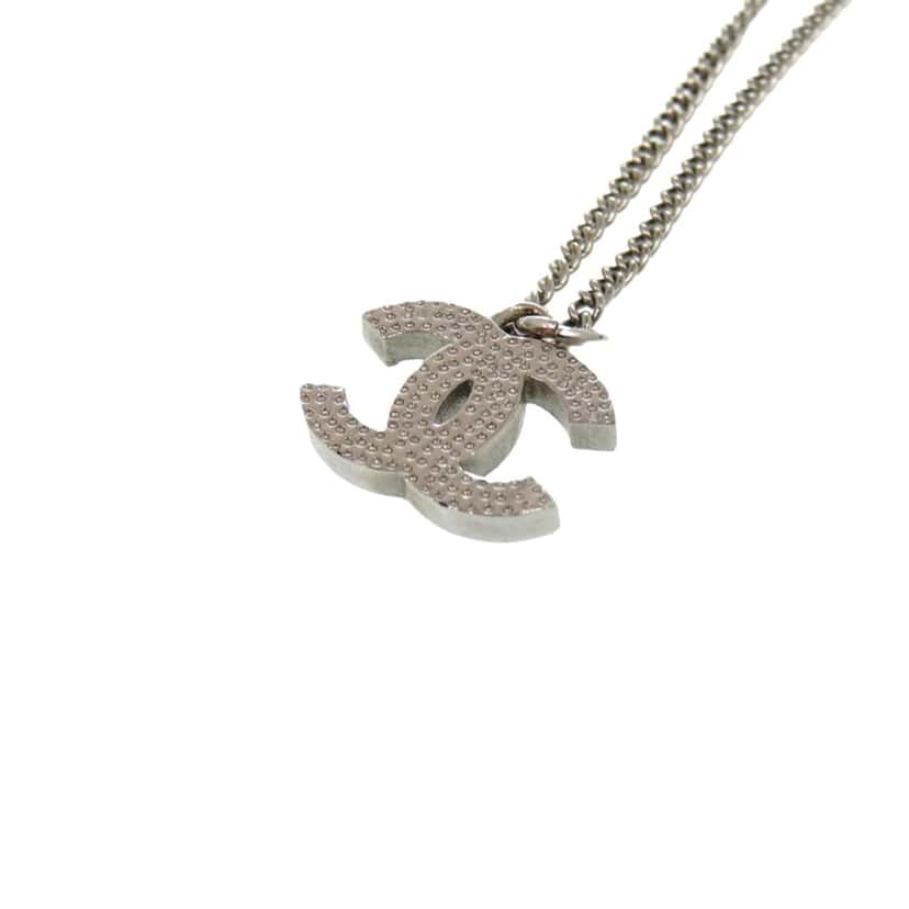 Chanel CC Brass and Strass Pendant Necklace Silver Metal Very good condition - Model View