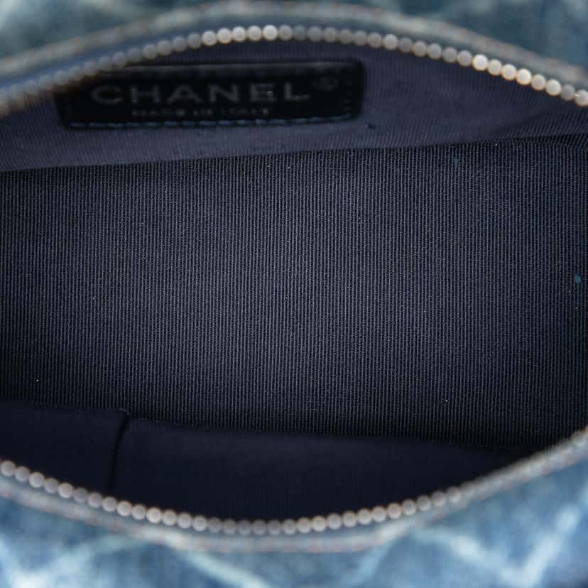 Chanel Small Printed Denim and Calfskin Gabrielle Hobo Blue Very good condition - Model View