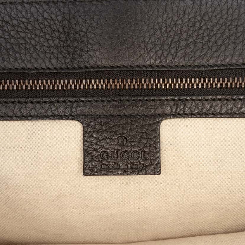 Gucci Large GG Marmont Pebbled Calfskin Flap Shoulder Bag Black Leather Very good condition - Box View
