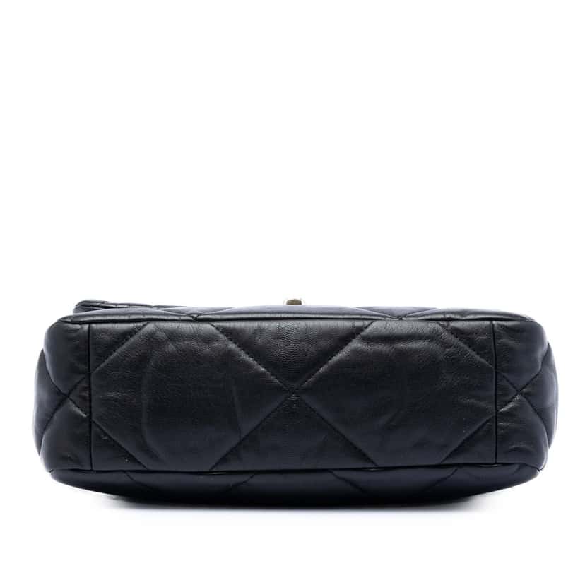 Chanel Medium Lambskin 19 Flap Black Leather Very good condition - Inside View