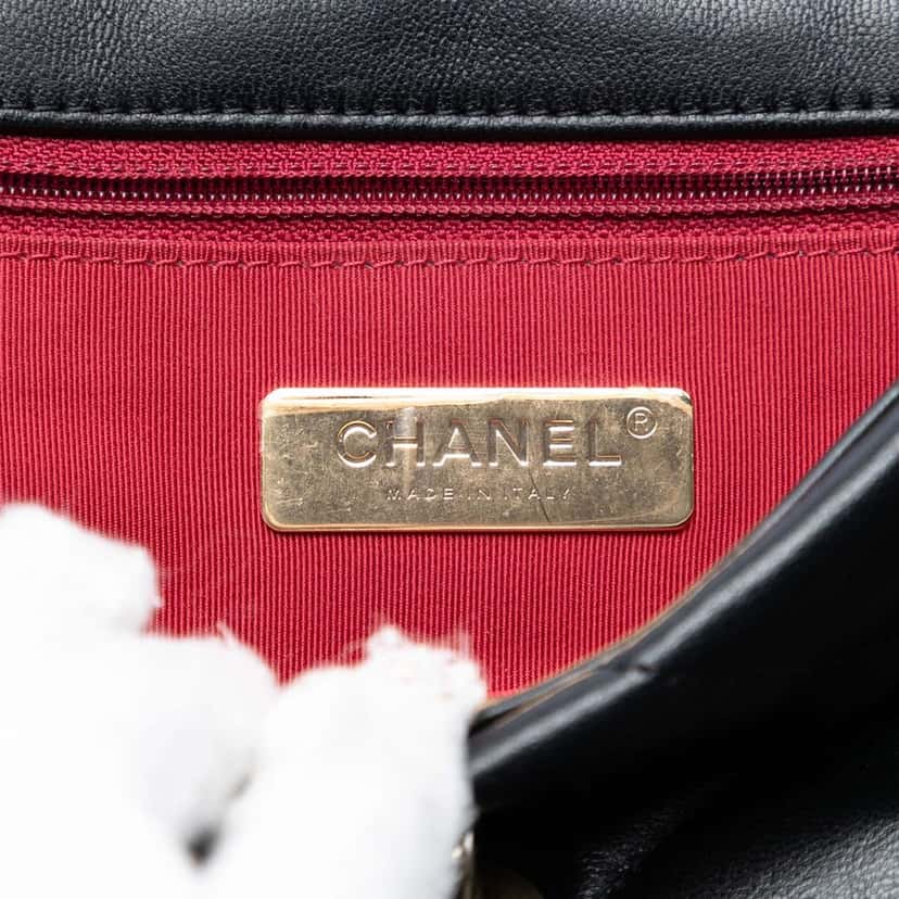 Chanel Medium Lambskin 19 Flap Black Leather Very good condition - Box View