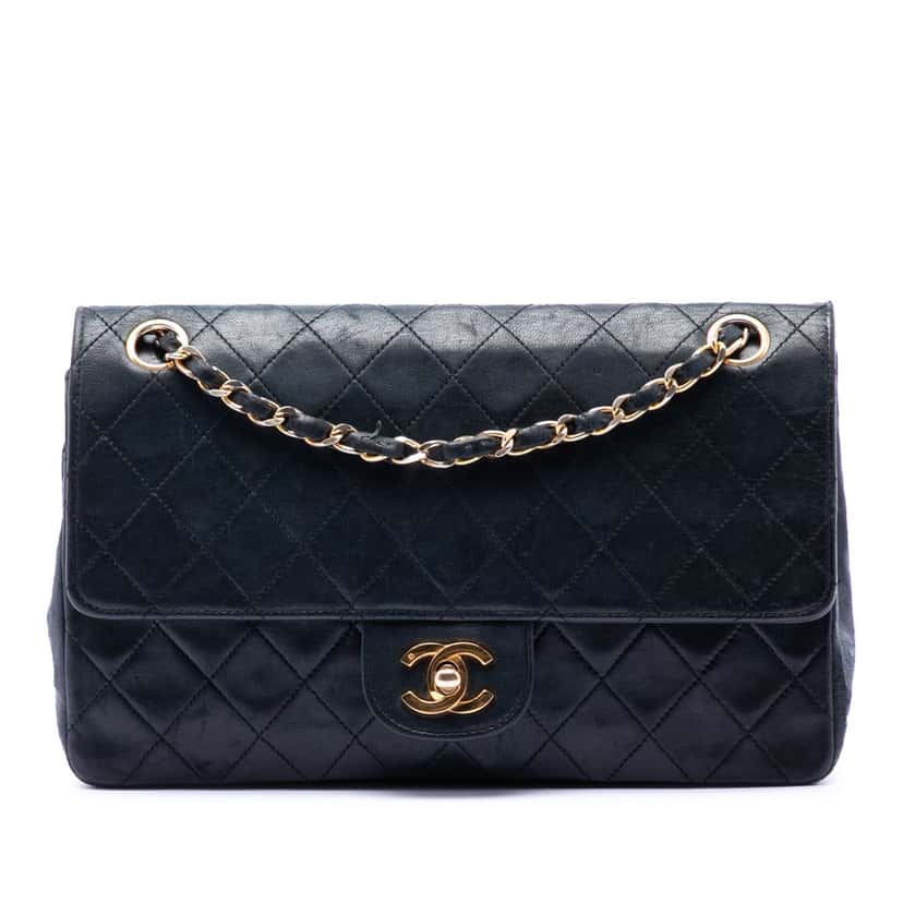 Chanel Medium Classic Lambskin Double Flap Black Leather Very good condition - Front View