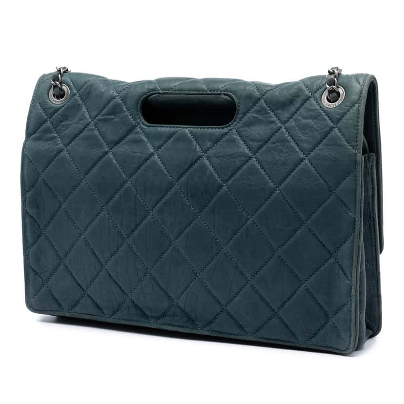 Chanel Paris Byzance Maxi Washed Lambskin Take Away Flap Blue Leather Very good condition - Back View