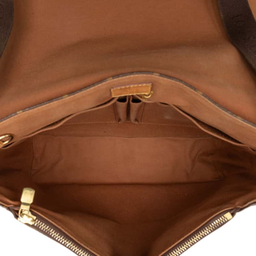 Louis Vuitton Monogram Beaubourg Messenger MM Brown Very good condition - Model View