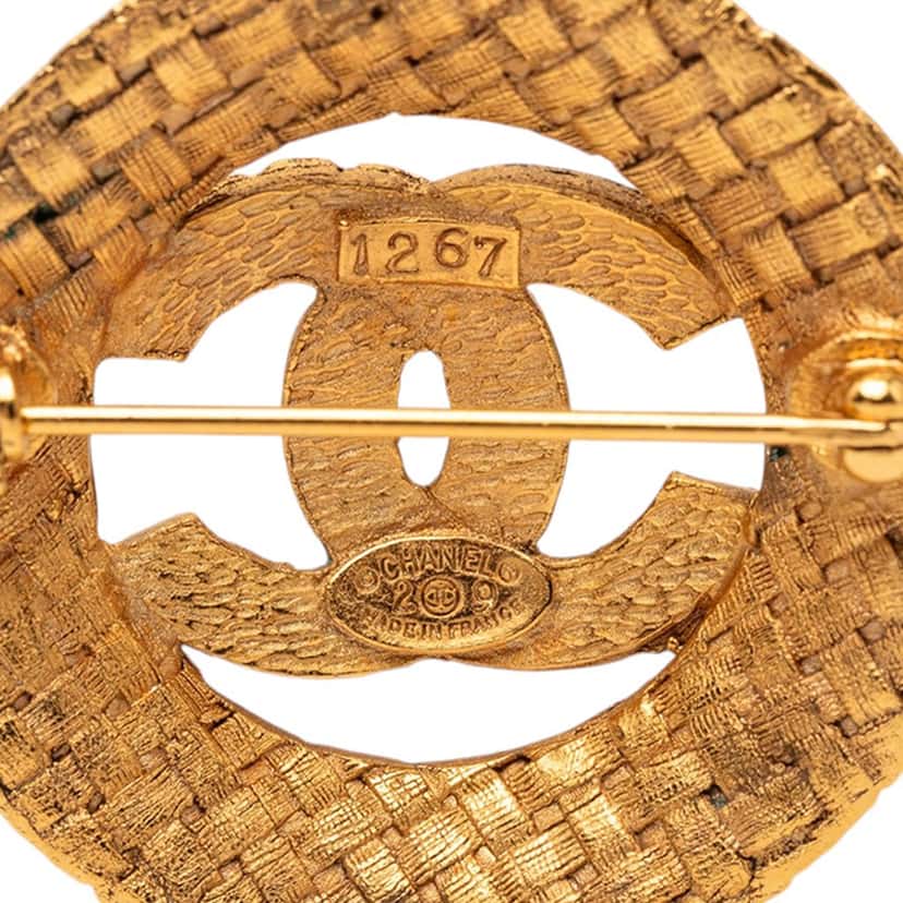 Chanel CC Gold Plated Woven Round Brooch Gold Metal Very good condition - Inside View