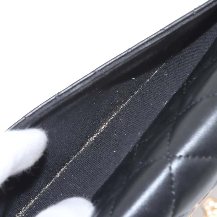 Chanel CC Quilted Lambskin Faux Pearl Top Handle Phone Holder with Chain Black Leather Very good condition - Box View