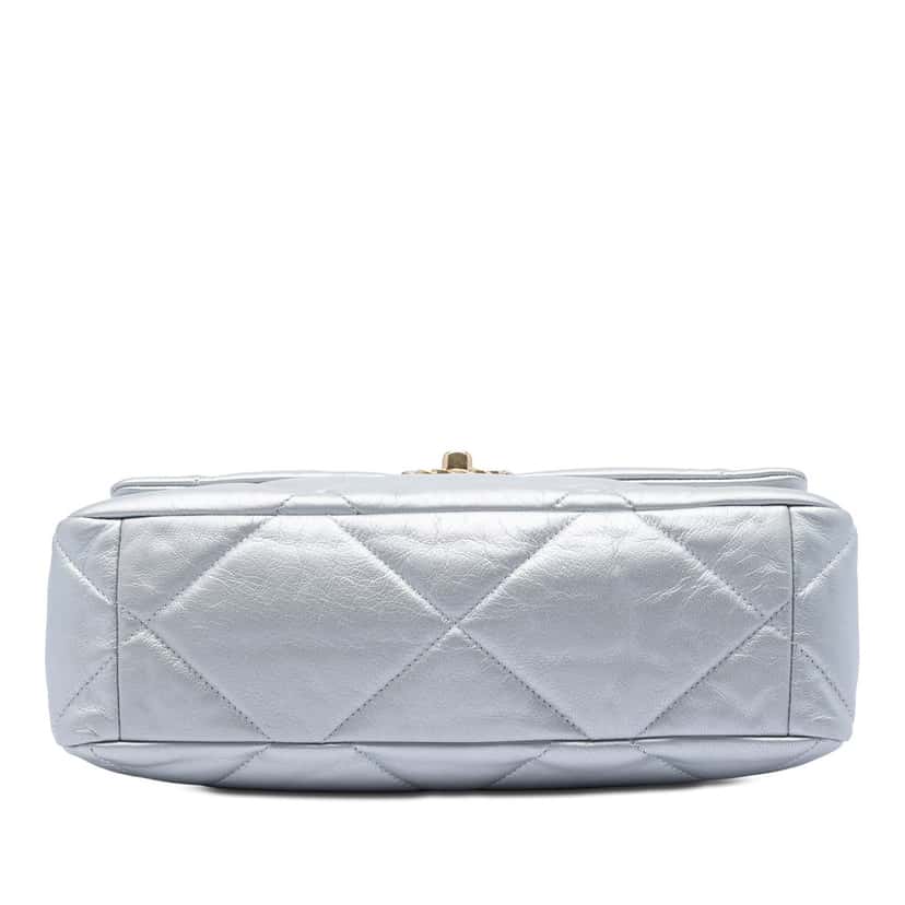 Chanel Large Metallic Lambskin 19 Flap Silver Leather Very good condition - Inside View