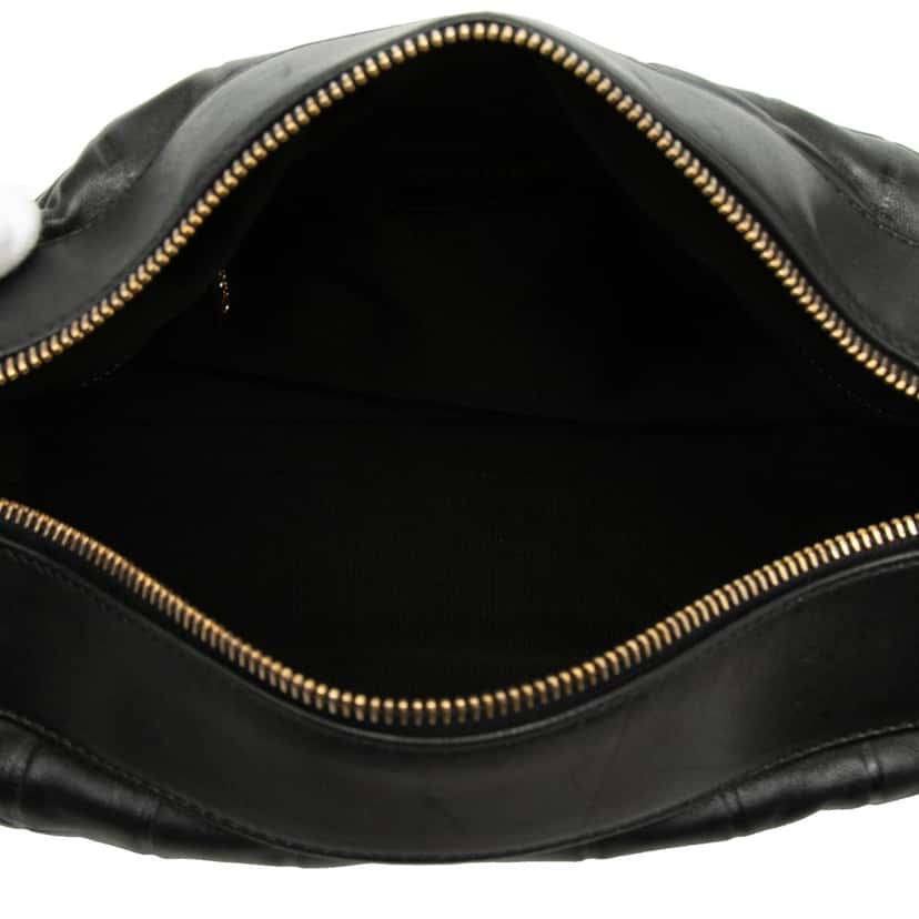 Chanel Medium Lambskin Chocolate Bar Shoulder Bag Black Leather Very good condition - Model View